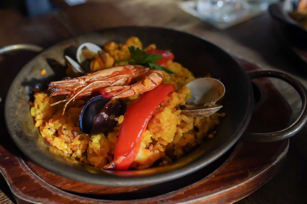 ランチのパエリア