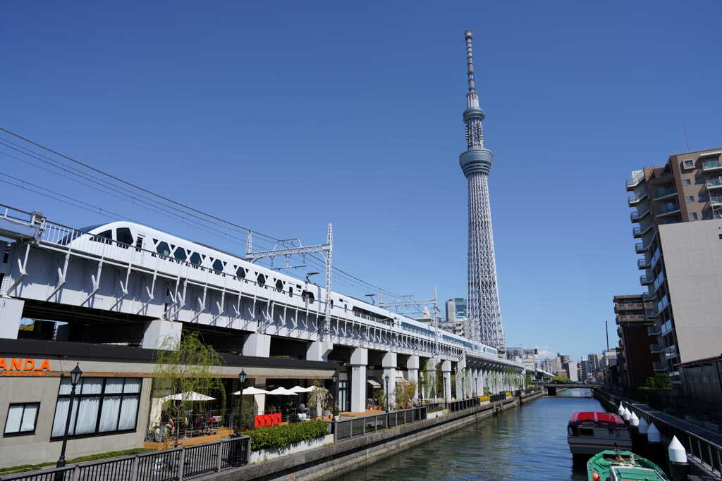 東京スカイツリーとスペーシア