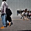 　振り返った人　街なかスナップ