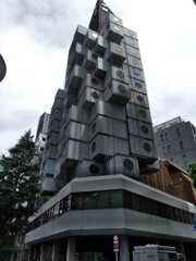 カプセルタワー