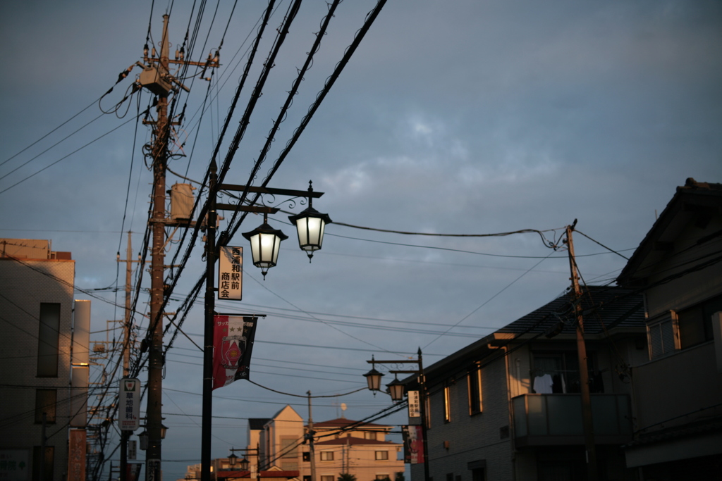 夕暮れ時の薄暗い時間