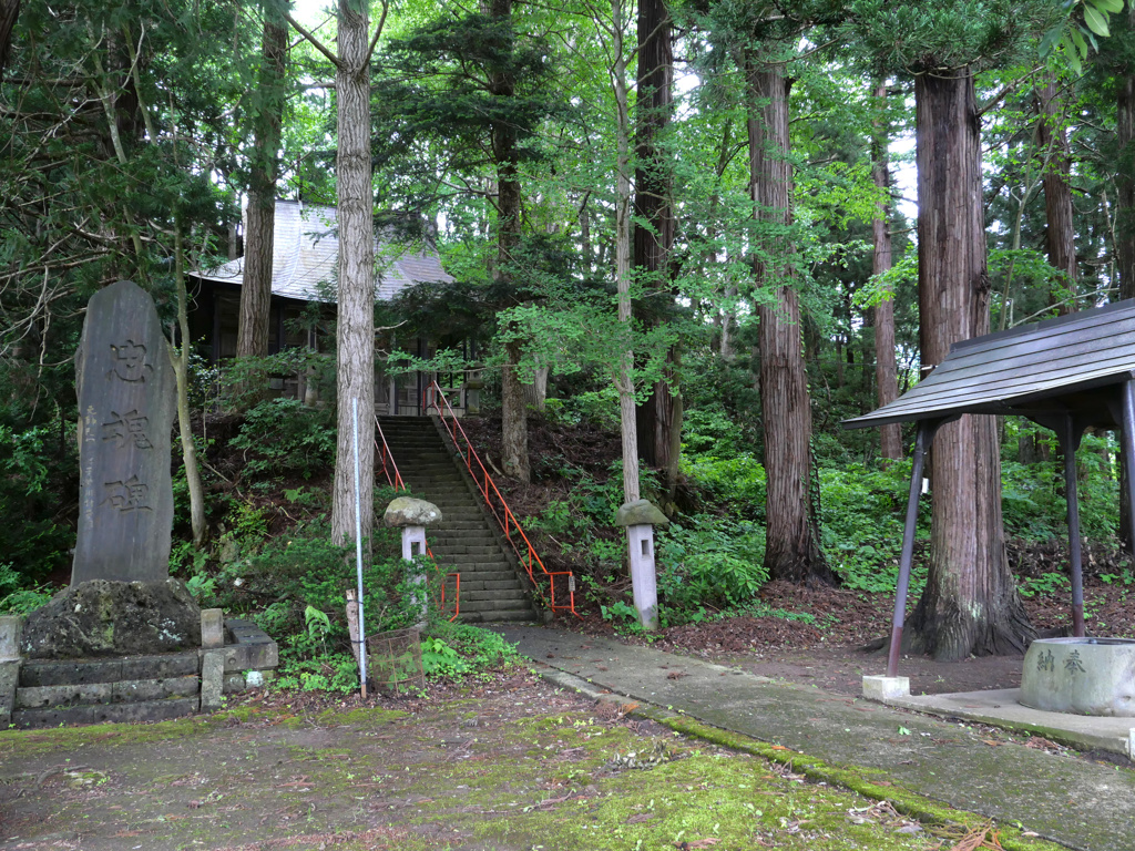 案内された神社