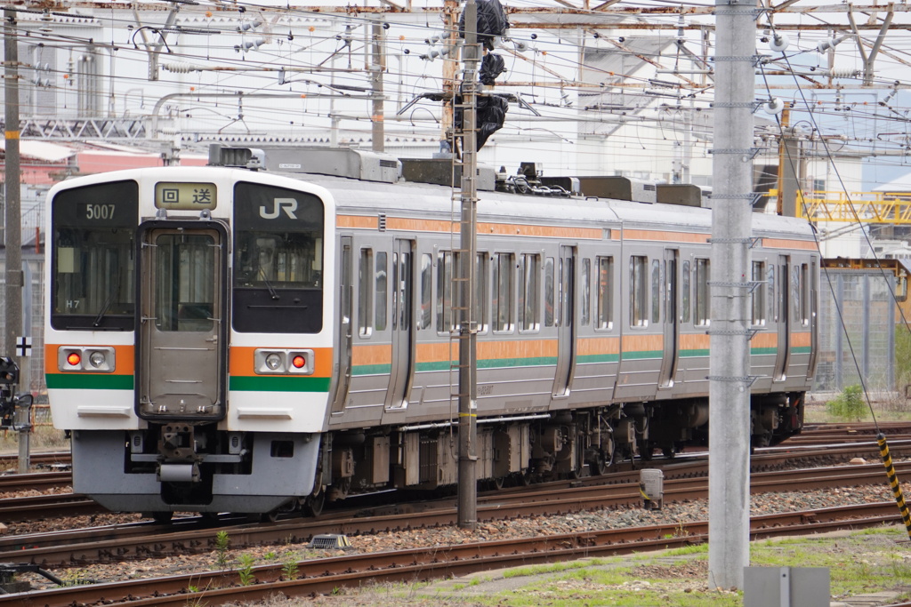 廃車回送される213系