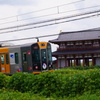 朱雀門と阪神電車