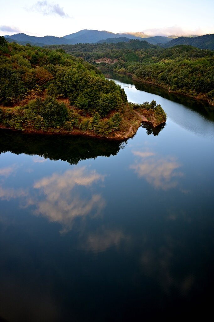 福富ダム湖２ 201011_071526