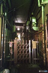 関係者以外立ち入り禁止