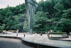 昼下がりの公園 水遊び