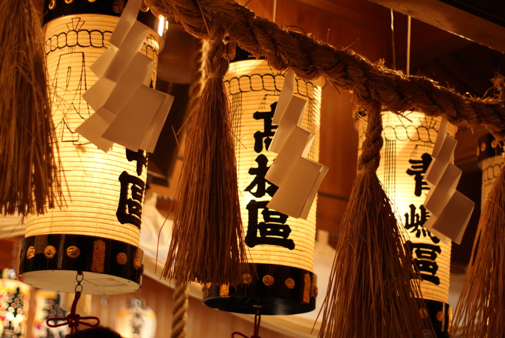 お祭り　提灯