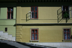 カラフル窓　in ブダペスト