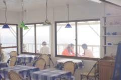 海沿いのカフェ