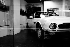 Aston Martin V8