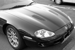 XKR.