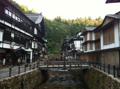 銀山温泉街