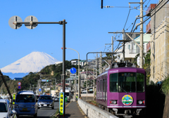 江ノ電と富士山