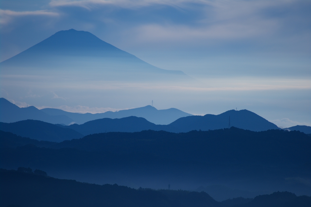 朝霧の富士山