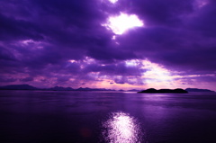 瀬戸・与島から牛島を望む