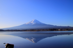 河口湖より富士山を望む