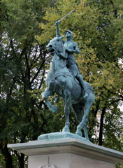 ジャンヌダルク像