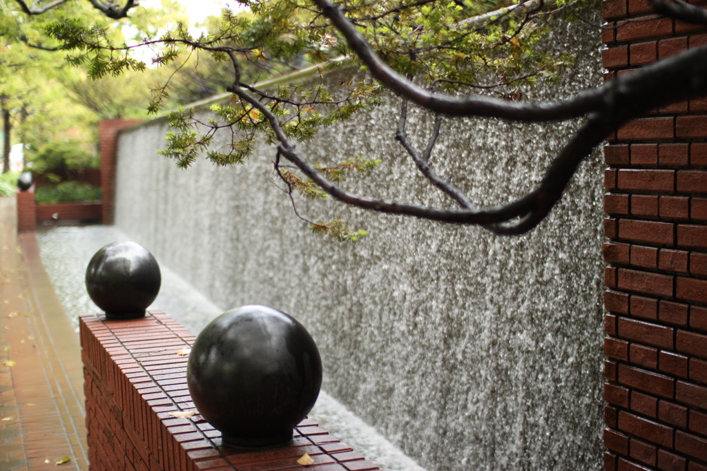 Water curtain