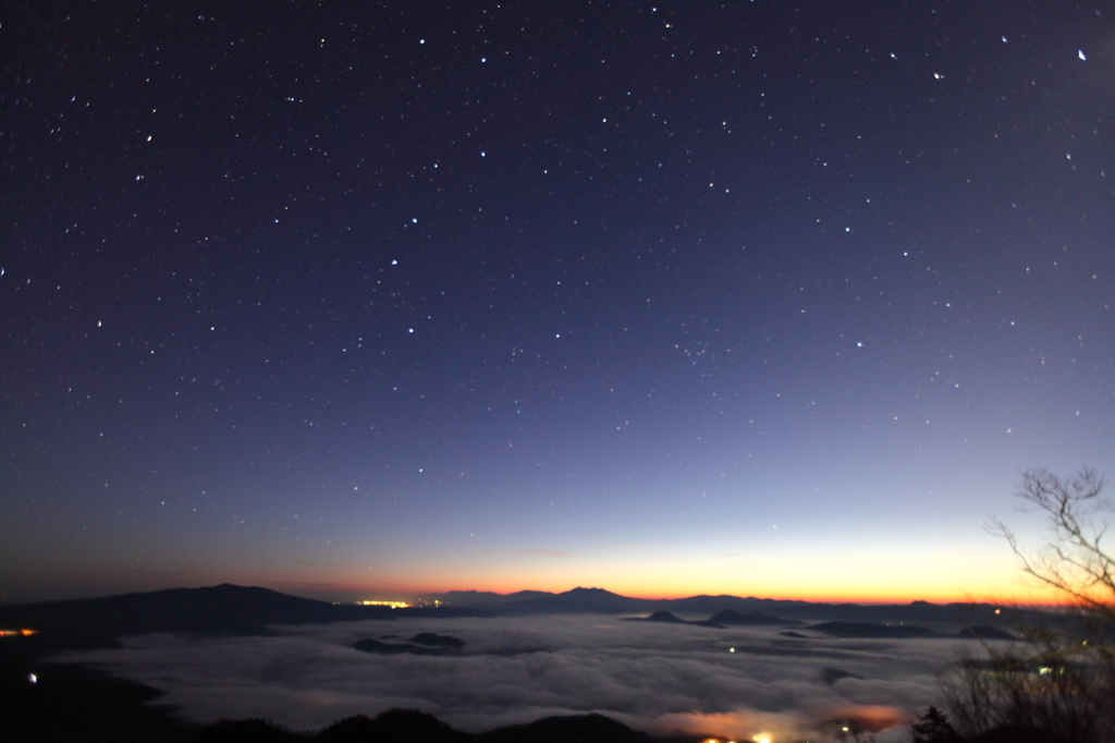 星と雲と