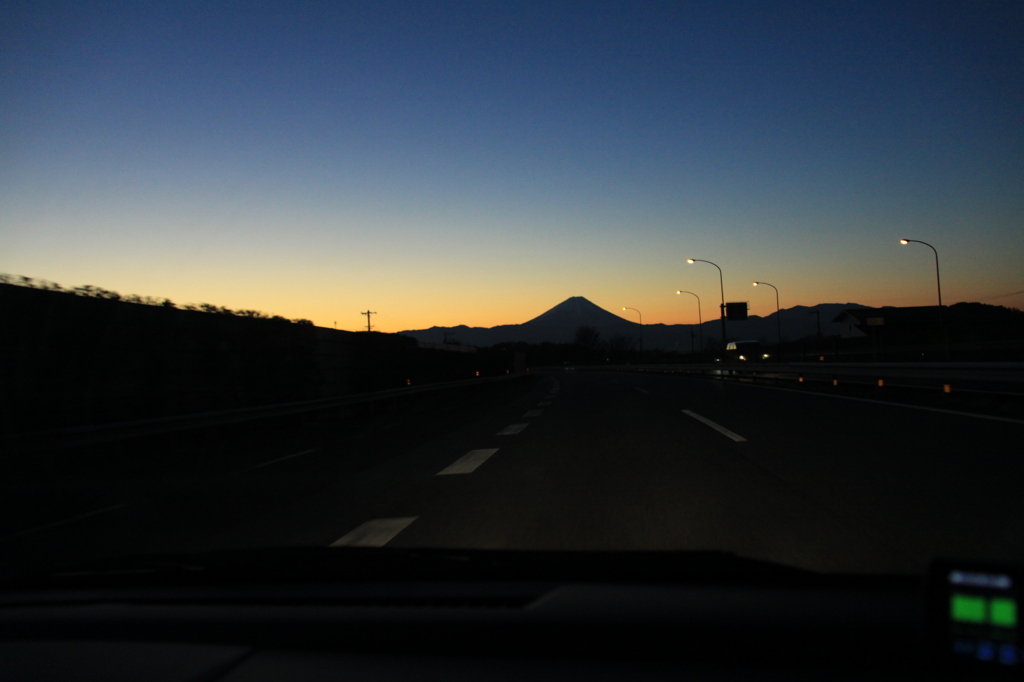 富士山に向かって
