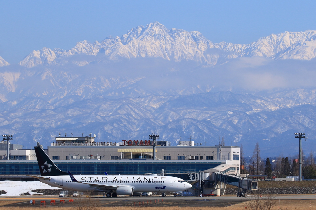 富山空港×劔