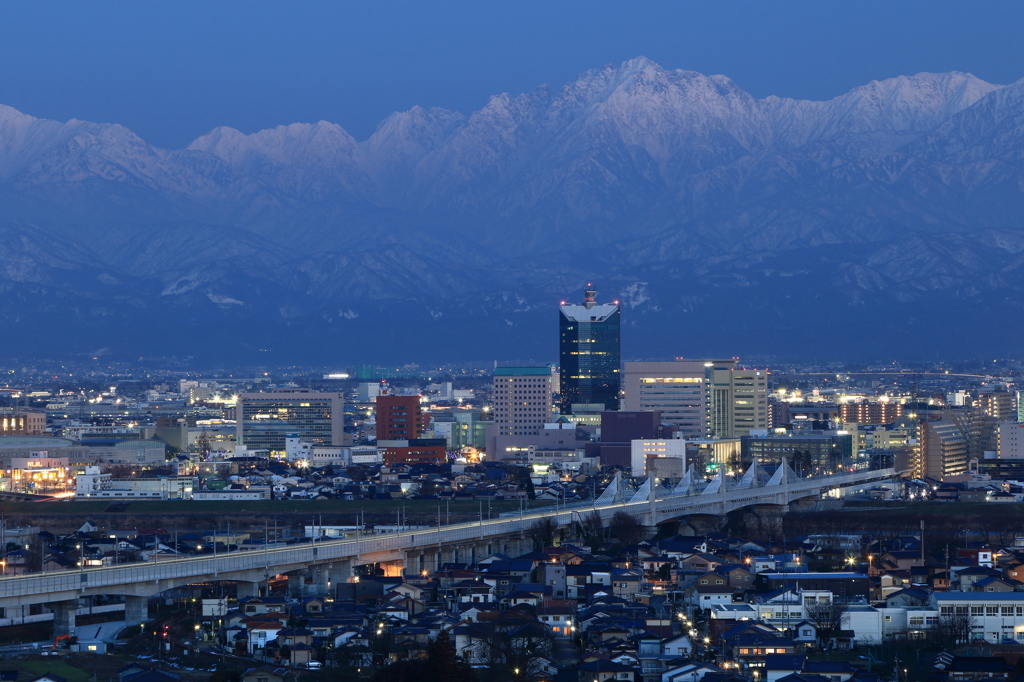 ブルーアワー富山