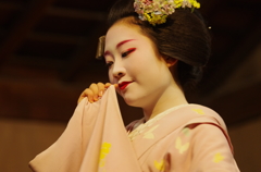 京都東山花灯路２０１５（祗園甲部 彰子さん）