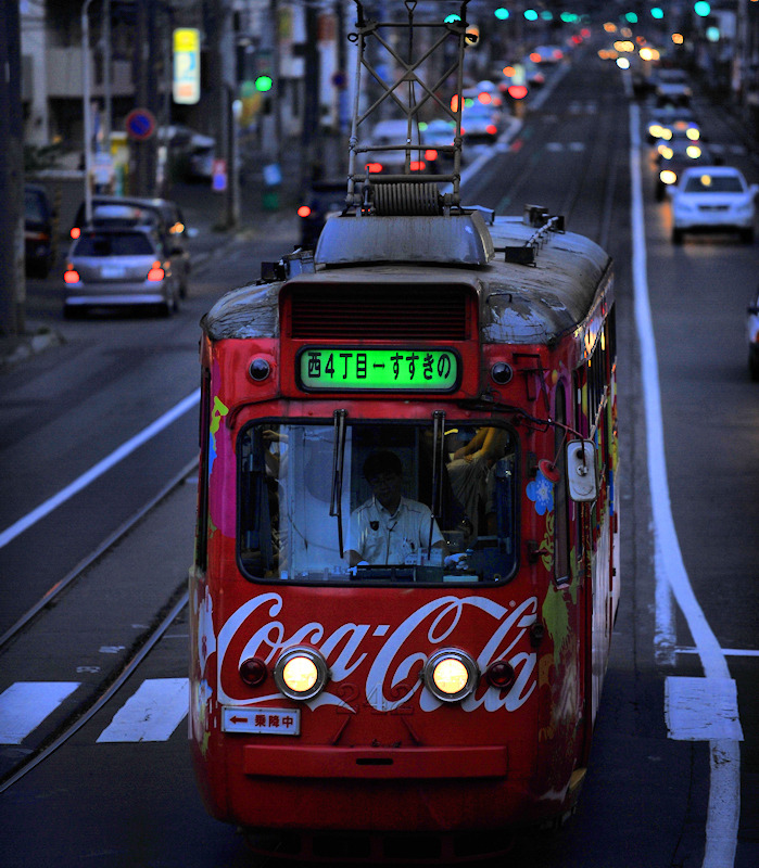 夕暮れの市電