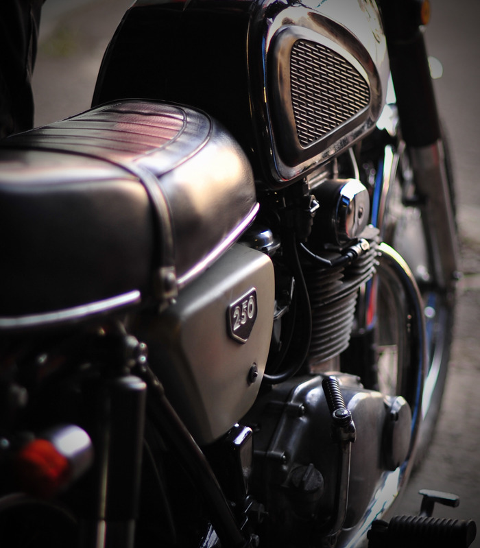 CB250