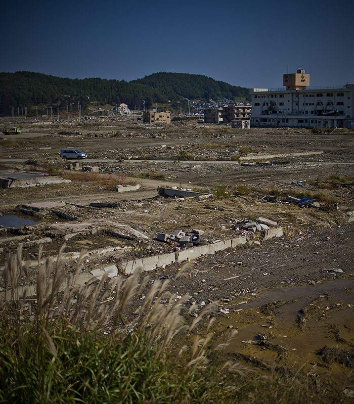 志津川１３