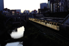 朝の聖橋