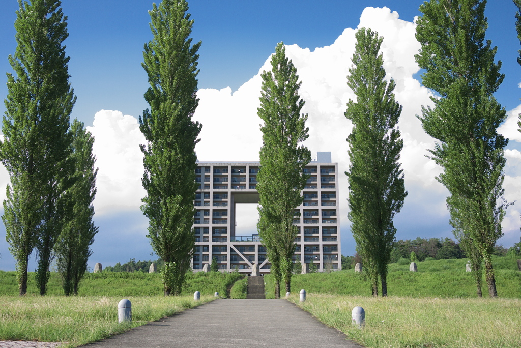 穴あきマンション