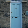 ケンブリッジのドア(ペールブルー）