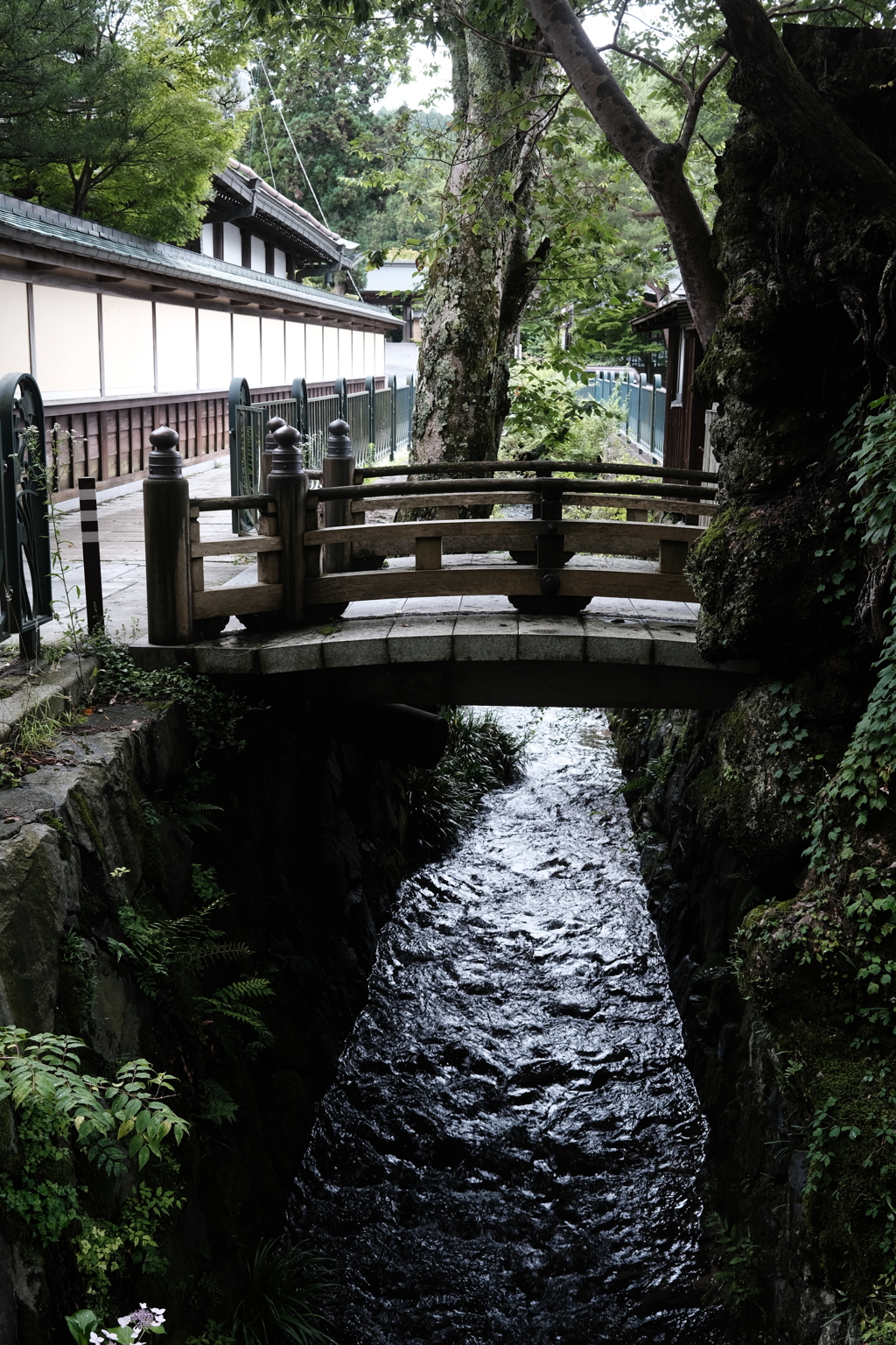 高野山　如意輪寺の橋