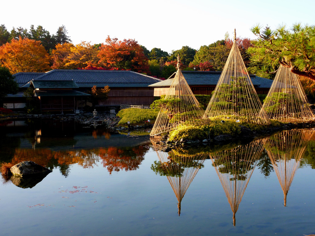 白鳥庭園