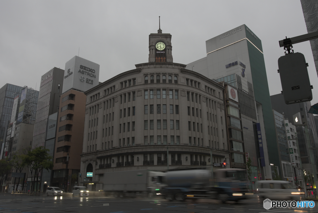 雨降りの朝　銀座