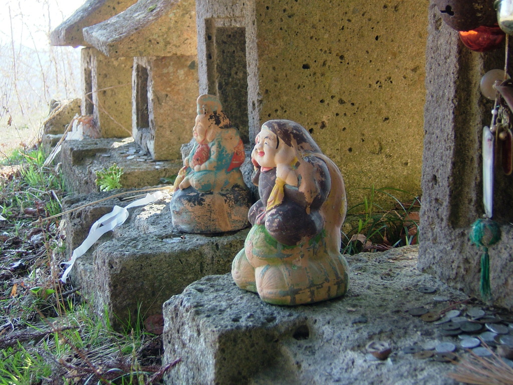 中ノ森山頂の祠　DSCF1594