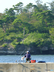 馬放島と釣りのおじさん