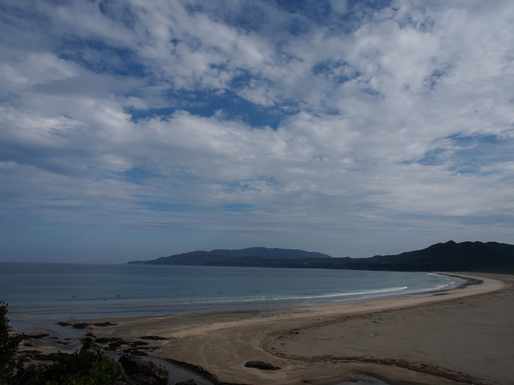 秋空と海