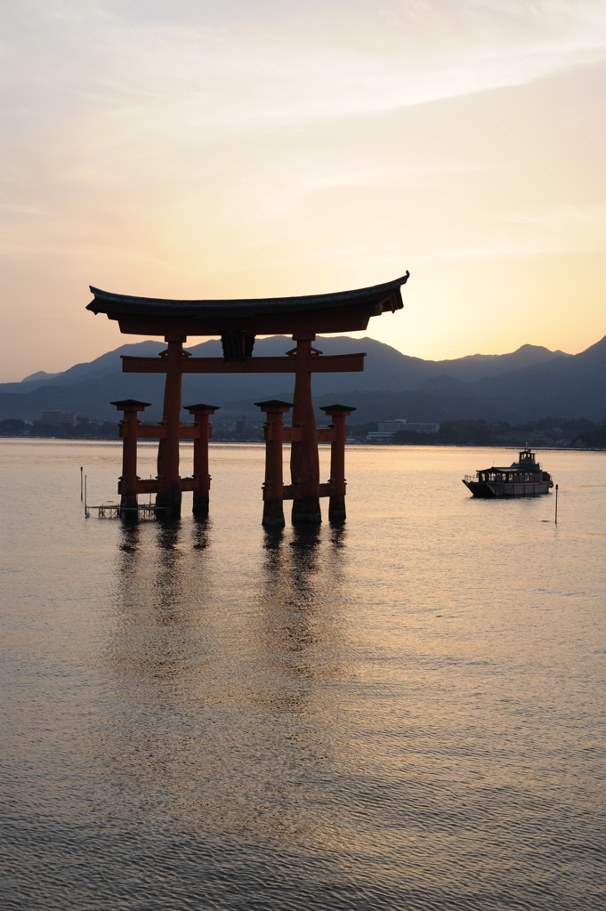 厳島神社