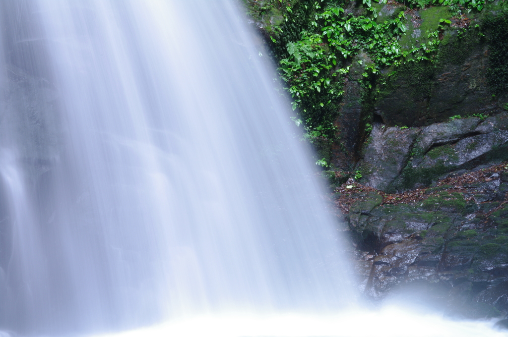 水のカーテン