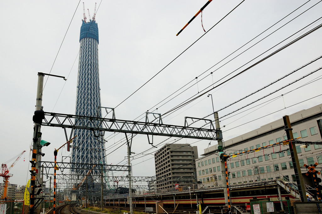 TOKYO SKY TREE-踏切から