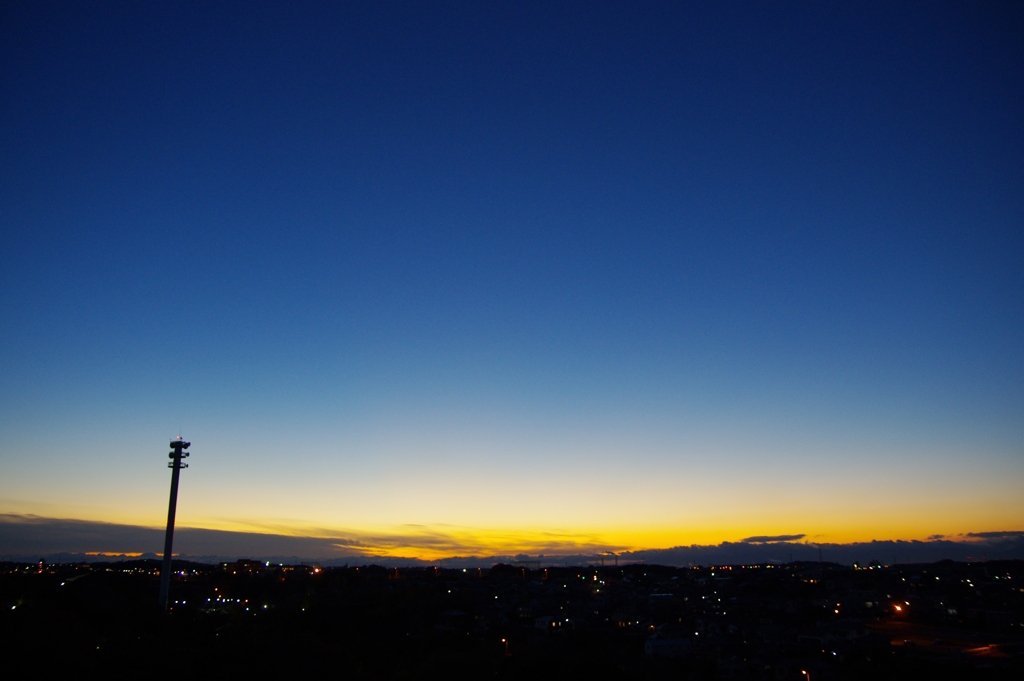 青×黄＝夕日。