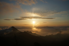 志賀高原　横手山　雲海に沈む夕陽