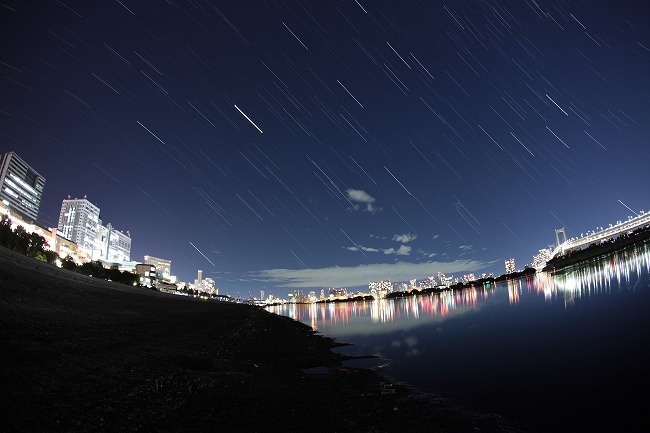 都会の中心で星を見る