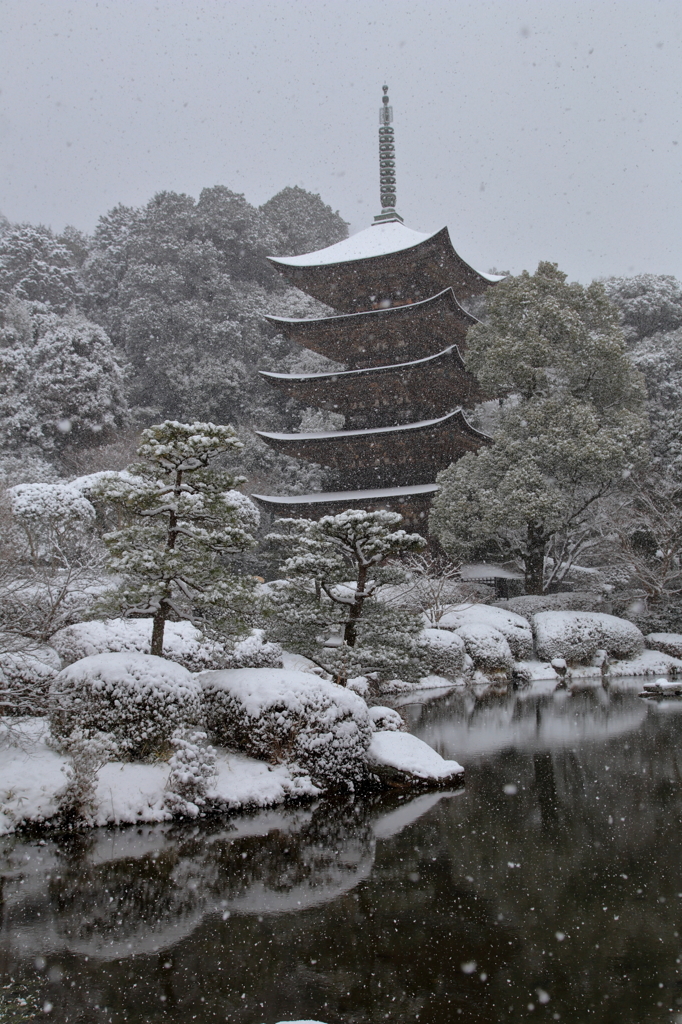 雪の瑠璃光寺・五重塔Ⅱ