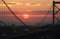 関門橋と夕陽