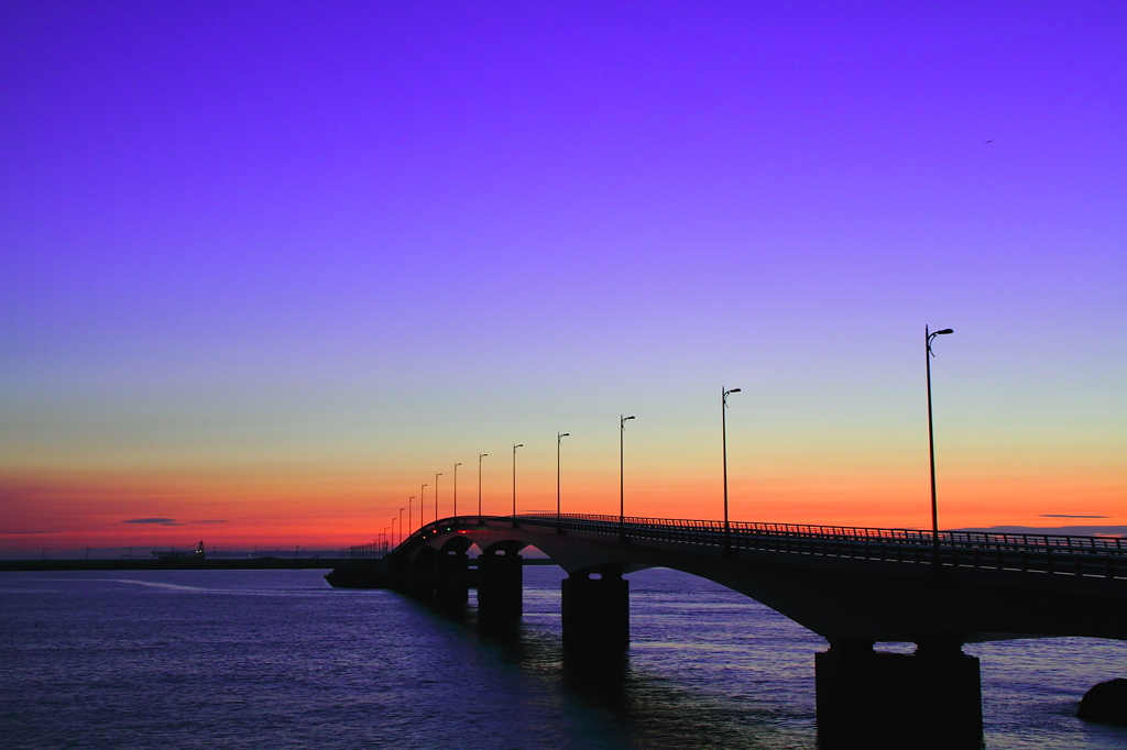 トワイライトブリッジ