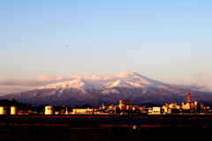 鳥海山の麓